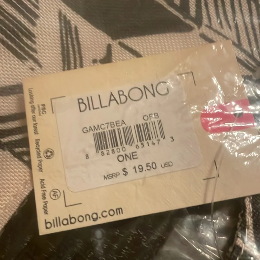 NWT & in the plastic shipping bag sealed Billabong lunch bag! - Picture 3 of 4